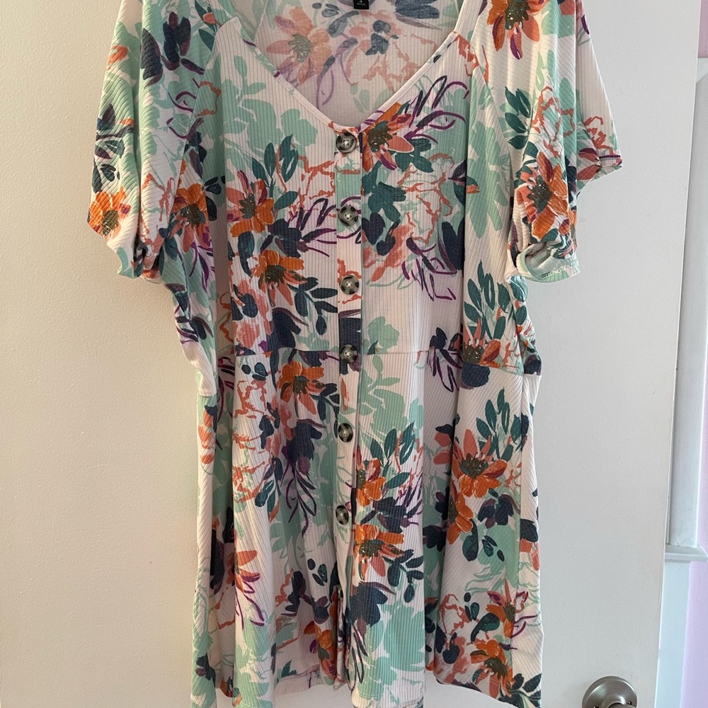Torrid short sleeve top